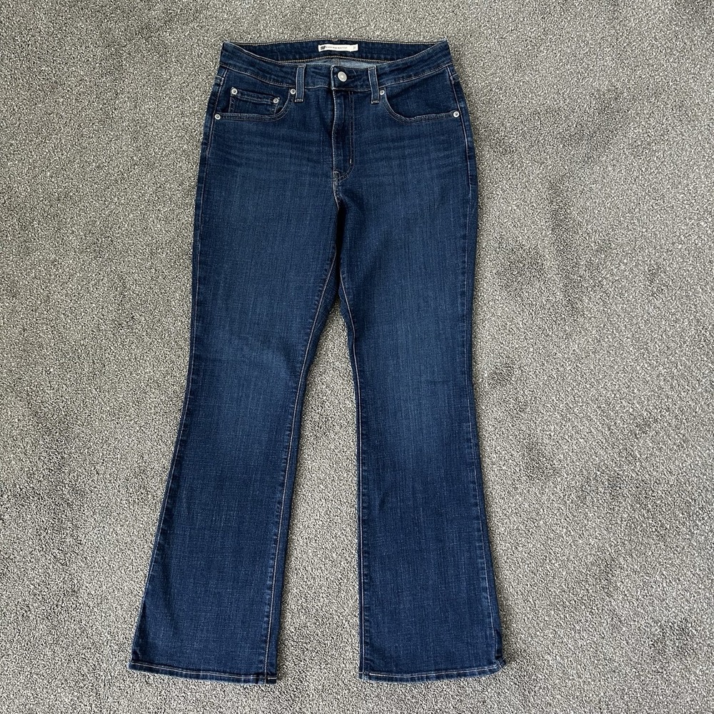 Levis 725 Women's Size 31x32 (Actual 31x31) High Rise Bootcut Jeans Dark Wash